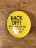 80’sのBack Off!...のメッセージが書かれたヴィンテージの缶バッチ