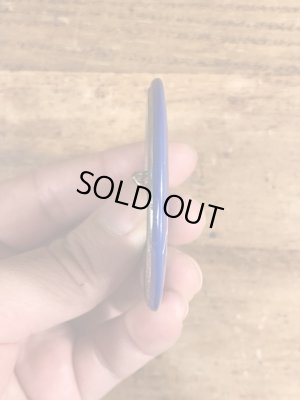 80年代頃のAt My Age I Don't Have To Act Responsible!のメッセージが書かれたビンテージの缶バッジ