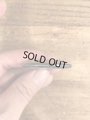 90’sのIt's Not The Same Old Thingのメッセージが書かれたビンテージの缶バッジ