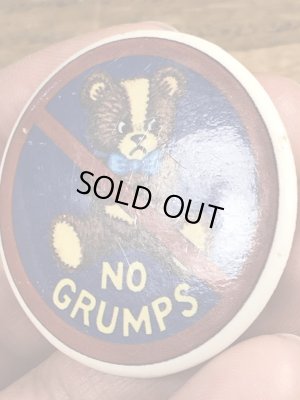 80'sのNo Grumpsのメッセージが書かれたビンテージの缶バッジ
