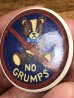 80'sのNo Grumpsのメッセージが書かれたビンテージの缶バッジ