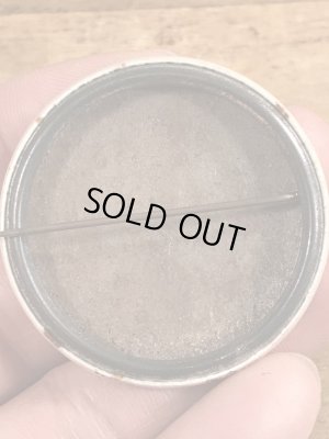 60’sのIgnore This Button!のメッセージが書かれたヴィンテージの缶バッジ