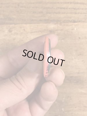 80年代頃のDangerous Unless Heavily Sedatedのメッセージが書かれたヴィンテージの缶バッチ