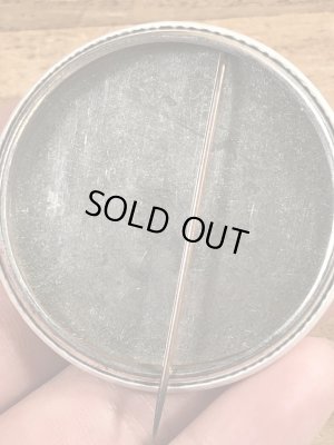 60~70'sのBuy The Avenger We Need The Moneyのメッセージが書かれたヴィンテージの缶バッチ