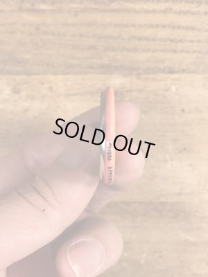 80年代頃のDangerous Unless Heavily Sedatedのメッセージが書かれたヴィンテージの缶バッチ