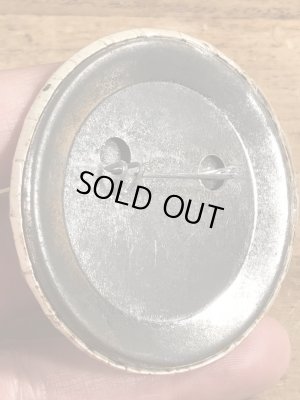 80's のI Am A Nympho Incase Of An... のメッセージが書かれたビンテージの缶バッジ