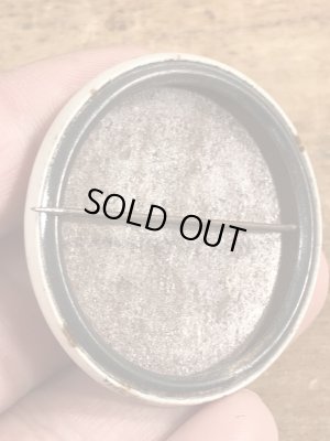 60’sのIgnore This Button!のメッセージが書かれたヴィンテージの缶バッジ