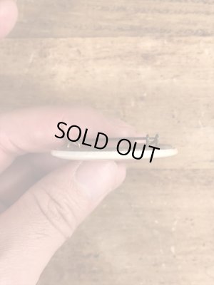 80'sのDanger!! High Voltage Wiresのメッセージが書かれたヴィンテージの缶バッチ