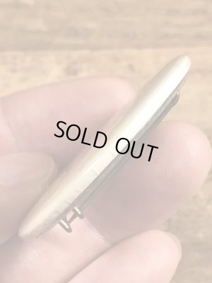 80年代頃のDanger!! High Voltage Wiresのメッセージが書かれたビンテージの缶バッジ