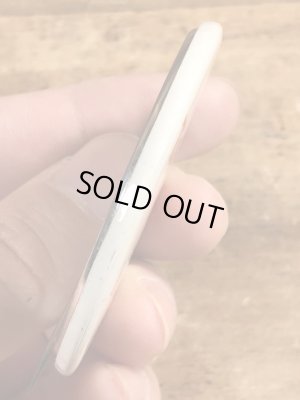 60~70'sのBuy The Avenger We Need The Moneyのメッセージが書かれたヴィンテージの缶バッチ