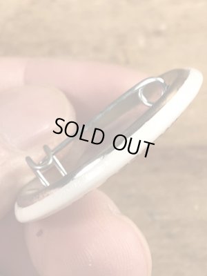 80年代頃のジョンデロリアンのコカイン密売裁判のビンテージの缶バッジ