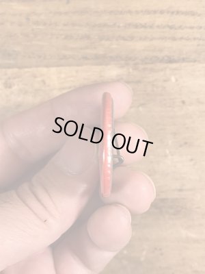 80年代頃のSubvert The Dominant Paradigmのメッセージが書かれたビンテージの缶バッジ