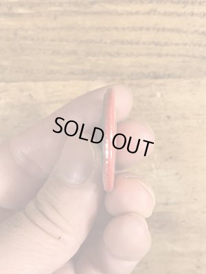 80年代頃のSubvert The Dominant Paradigmのメッセージが書かれたビンテージの缶バッジ