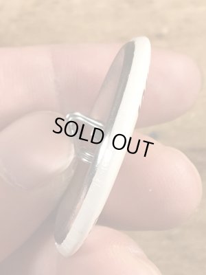 80年代頃のジョンデロリアンのコカイン密売裁判のビンテージの缶バッジ