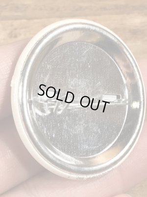 80'sのサンドラボイントンのイラストが描かれたヴィンテージの缶バッチ