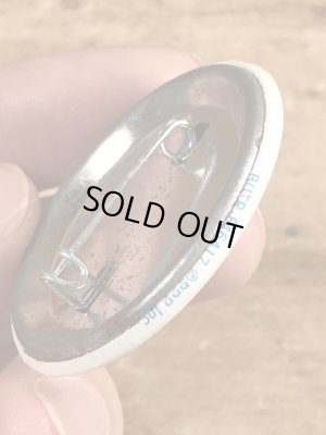 80'sのToday's A Bitchのメッセージが書かれたビンテージの缶バッジ