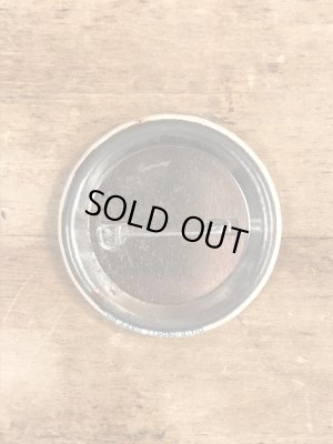 80'sのToday's A Bitchのメッセージが書かれたビンテージの缶バッジ