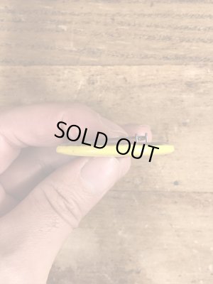 80'sのThe 4 Worst Things...のメッセージが書かれたビンテージの缶バッジ