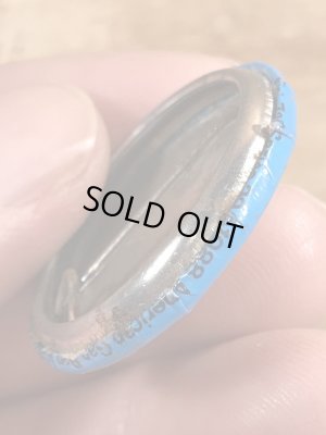 80'sのBar Flyのメッセージが書かれたヴィンテージの缶バッチ