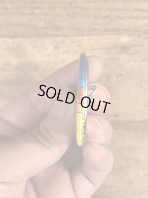 80年代頃のDon't Stop Now...のメッセージが書かれたビンテージの缶バッジ