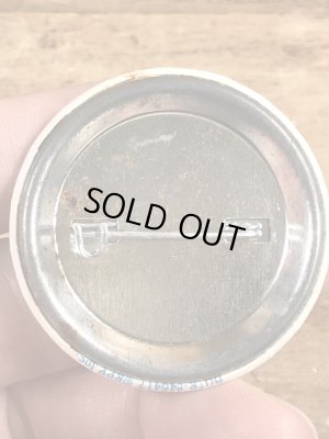 80'sのToday's A Bitchのメッセージが書かれたビンテージの缶バッジ