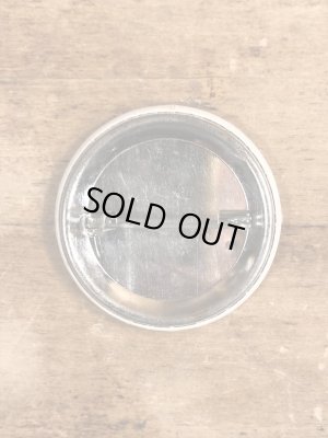 80'sのOutrageously Buns Bodaciousのメッセージが書かれたビンテージの缶バッジ