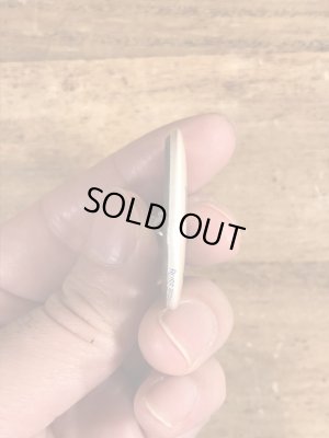 80年代頃のIs It Friday Yet?のメッセージが書かれたビンテージの缶バッジ