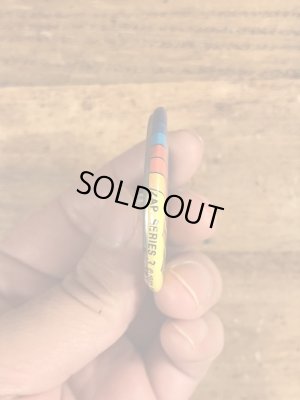 80年代頃のDon't Stop Now...のメッセージが書かれたビンテージの缶バッジ