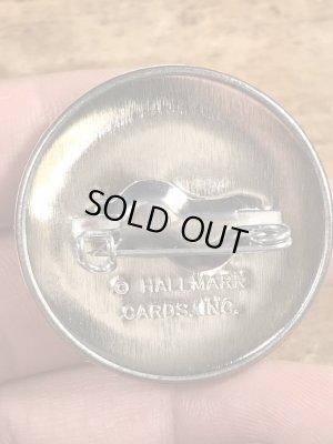 80'sのSanta Lives!のメッセージが書かれたビンテージの缶バッジ