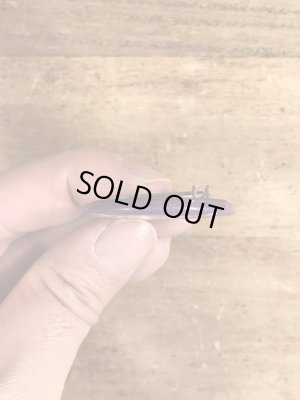 80'sのThe More I Drink The Better You Lookのメッセージが書かれたヴィンテージの缶バッチ