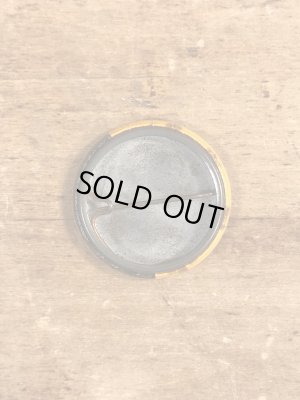 80'sのOn The Fritzのメッセージが書かれたビンテージの缶バッジ