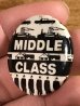 80'sのMiddle Classのメッセージが書かれたヴィンテージの缶バッチ