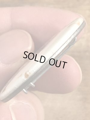 80年代頃のBirthdays Are A Bitch!のメッセージが書かれたビンテージの缶バッジ