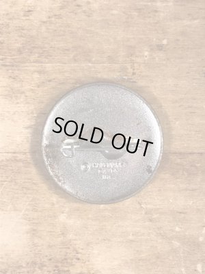 80’sのホールマーク社製のメッセージが書かれたヴィンテージの缶バッチ