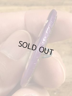 80年代頃のThe More I Drink The Better You Lookのメッセージが書かれたビンテージの缶バッジ