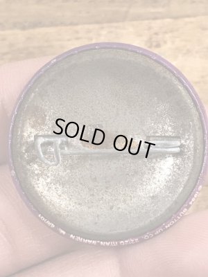 80'sのThe More I Drink The Better You Lookのメッセージが書かれたヴィンテージの缶バッチ