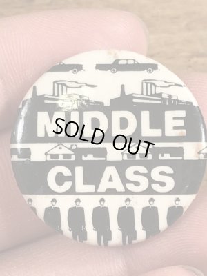 80年代頃のMiddle Classのメッセージが書かれたビンテージの缶バッジ