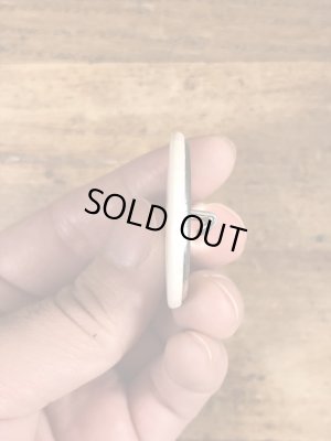 80年代頃のMc Shitのメッセージが書かれたビンテージの缶バッジ