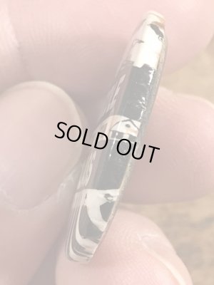 80年代頃のMiddle Classのメッセージが書かれたビンテージの缶バッジ