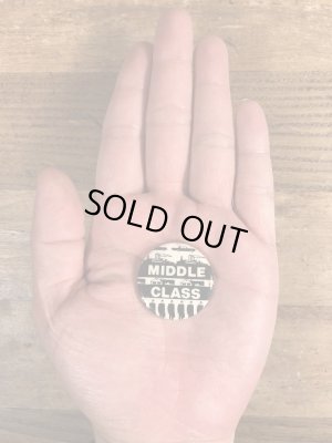 80年代頃のMiddle Classのメッセージが書かれたビンテージの缶バッジ