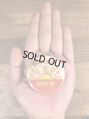 80'sのメッセージが書かれたヴィンテージの缶バッチ