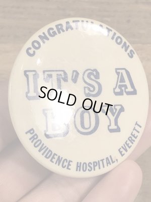 70年代頃のIt's A Boyが書かれたビンテージの缶バッジ