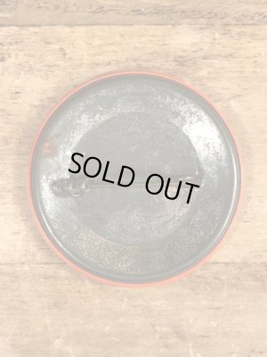 70'sのメッセージが書かれたビンテージの缶バッジ