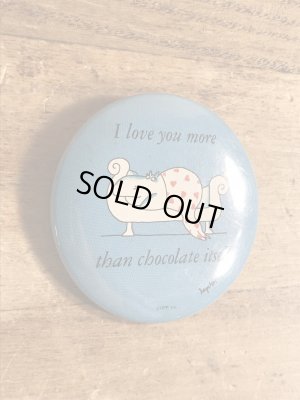 80年代頃のサンドラボイントンのイラストが描かれたビンテージの缶バッジ