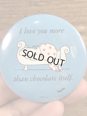 80年代頃のサンドラボイントンのイラストが描かれたビンテージの缶バッジ