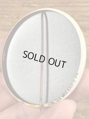 70年代頃のメッセージが書かれたビンテージの缶バッジ