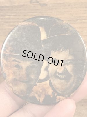 80年代頃のローレル&ハーディのビンテージの缶バッジ