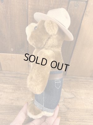 ヴィンテージのスモーキーベアのぬいぐるみ