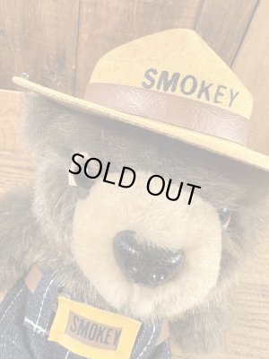 スモーキーベアのヴィンテージのぬいぐるみ