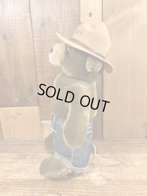 ビンテージのスモーキーベアのぬいぐるみ